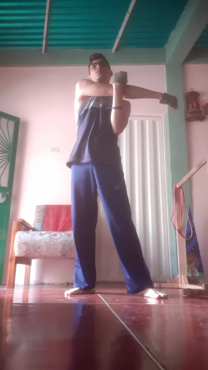 AneH1UWPRuA7y1AM_VideoCapture_20241028-095349.webp