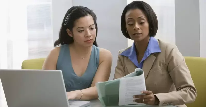 29958-workconversation-criticism-conversation-women.1200w.tn.webp