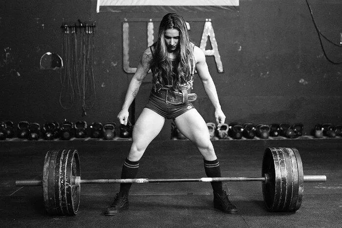 the-sumo-deadlift-from-the-ground-up-with-stefi-cohen-1-700xh.jpg