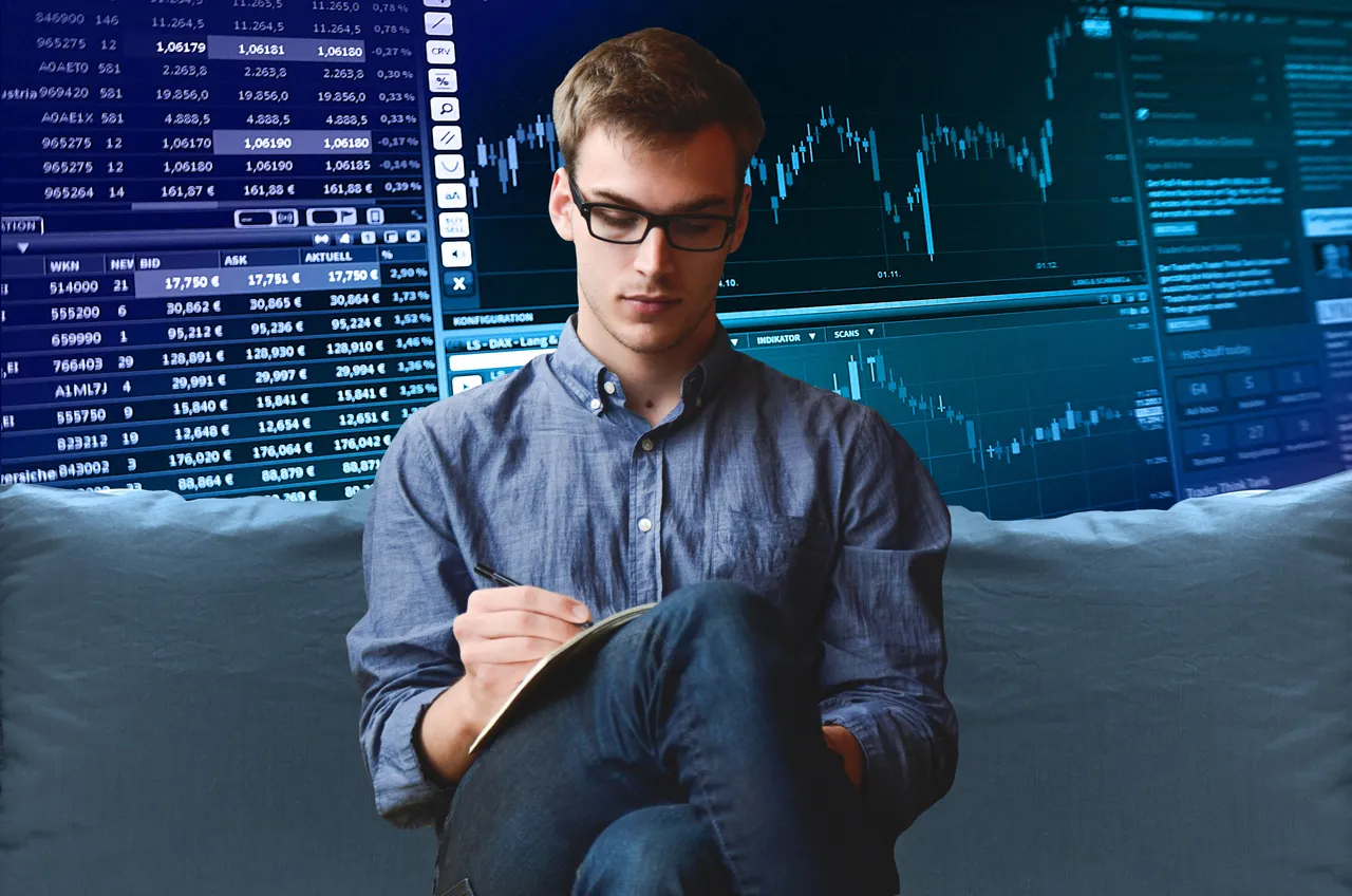 entrepreneur-2411763.jpg