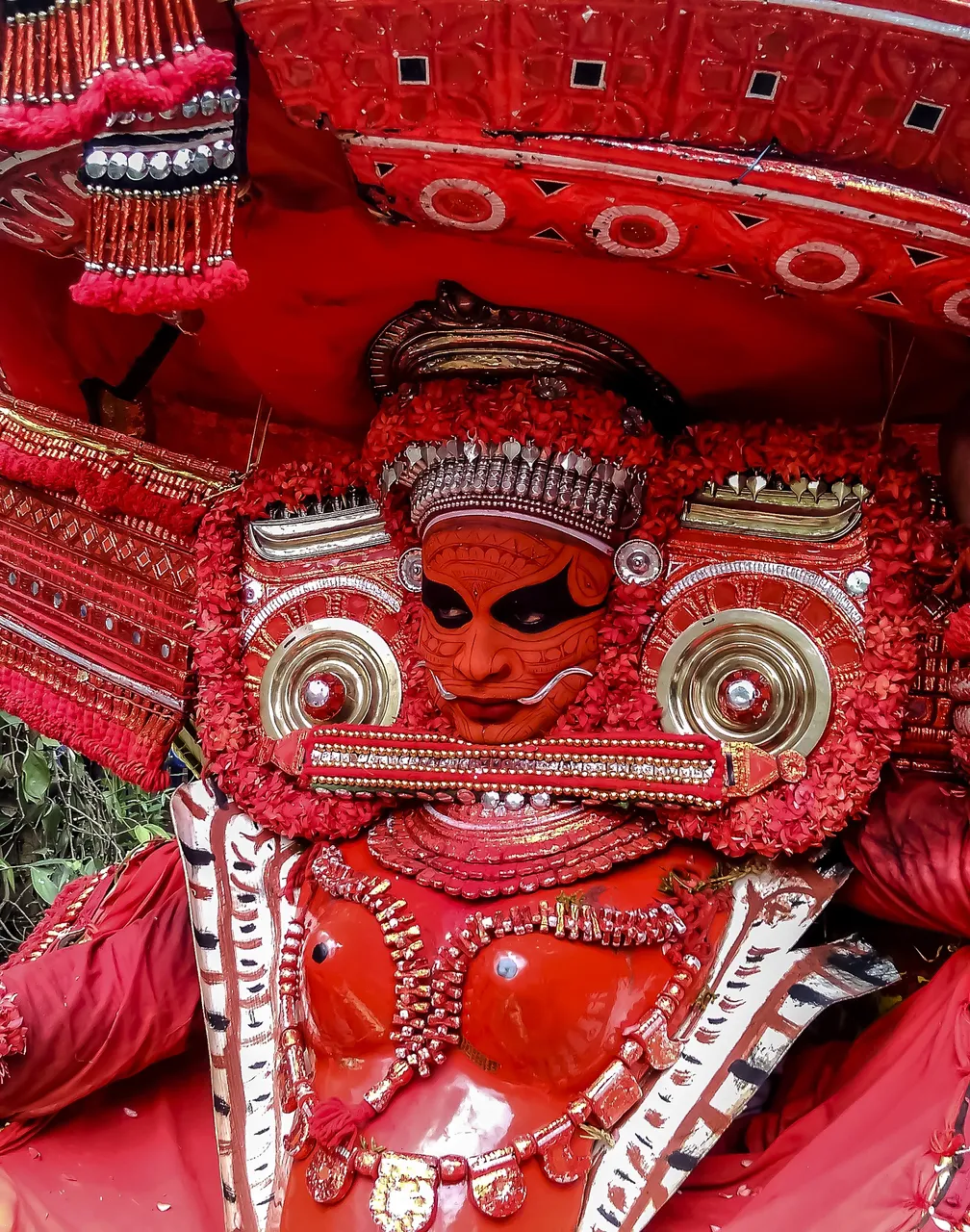 theyyam-2314340_1920.jpg