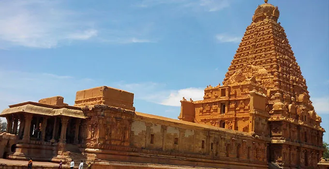 thanjai-periya-kovil.jpg