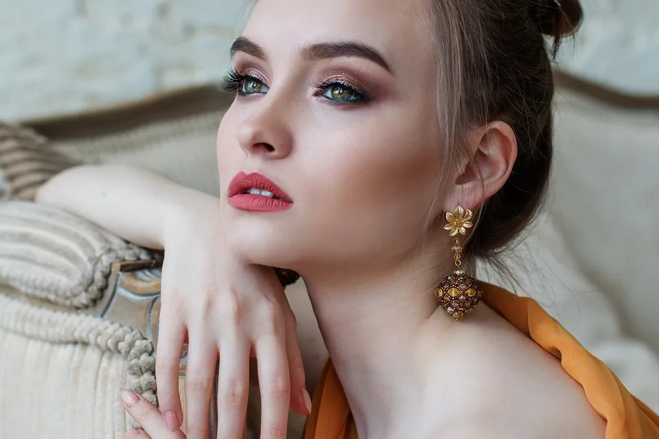 girl-2366438_960_720.jpg