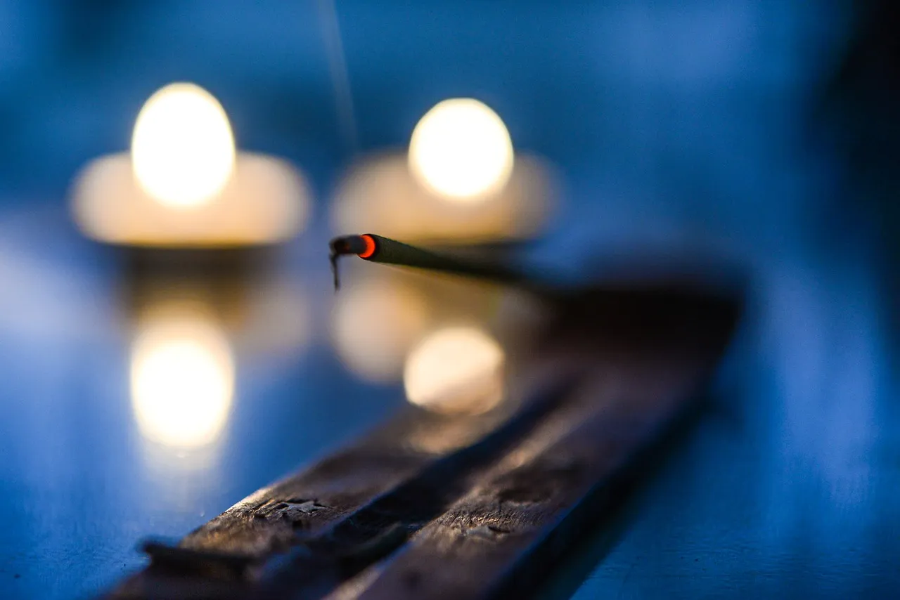 incense-2733035_1280.jpg