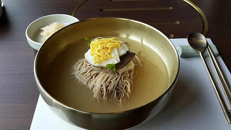 naengmyeon_cold_noodles_.jpg