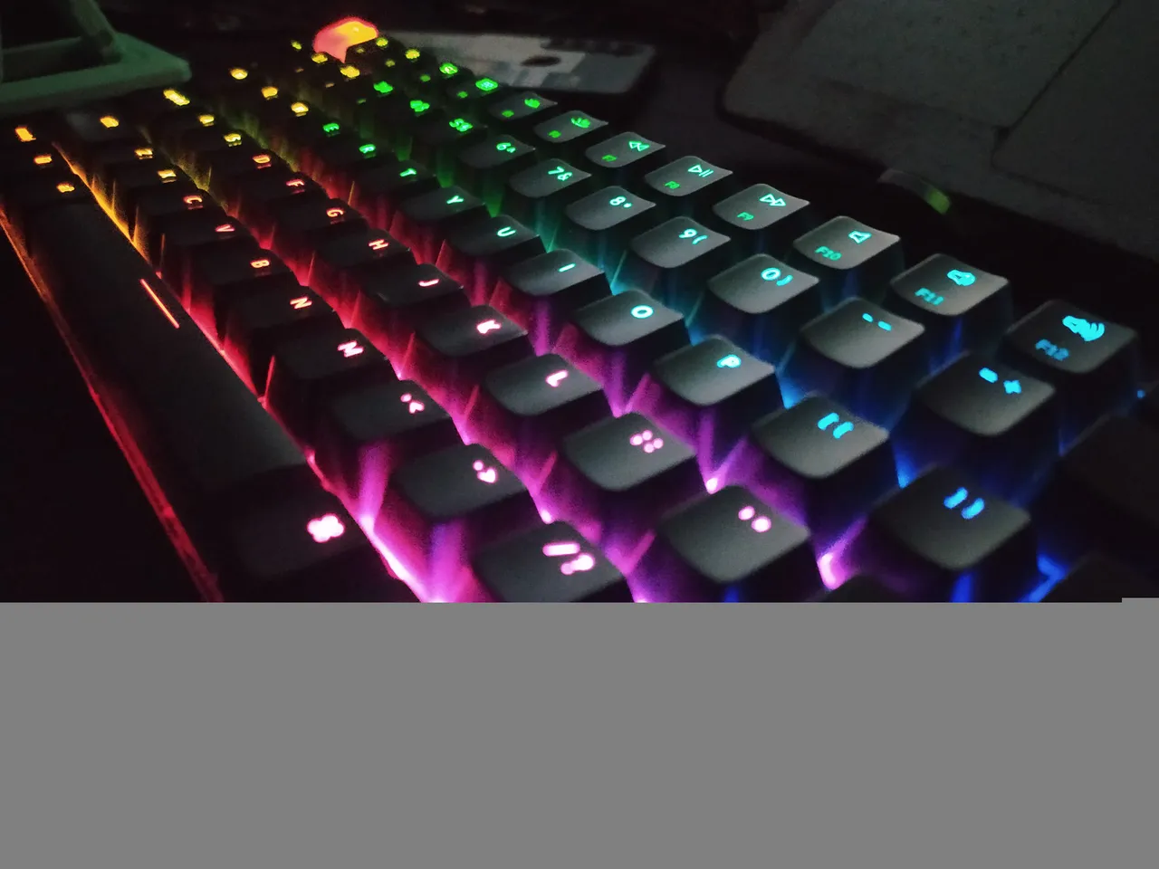 mechanical keyboard 3.jpg