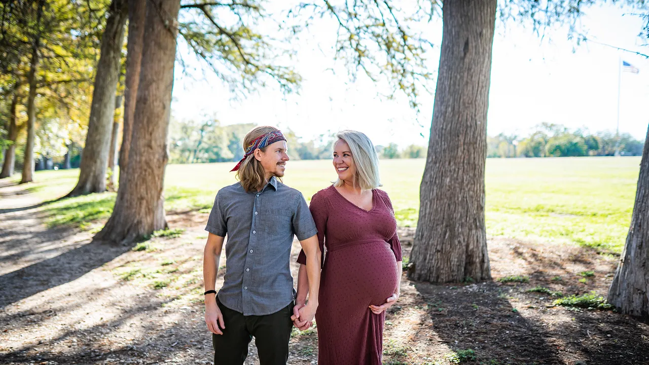 jacob-brandi-preg-1-LoRes.jpg