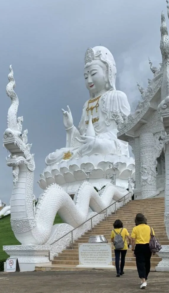 Wat Huay Pla Kang10.jpg
