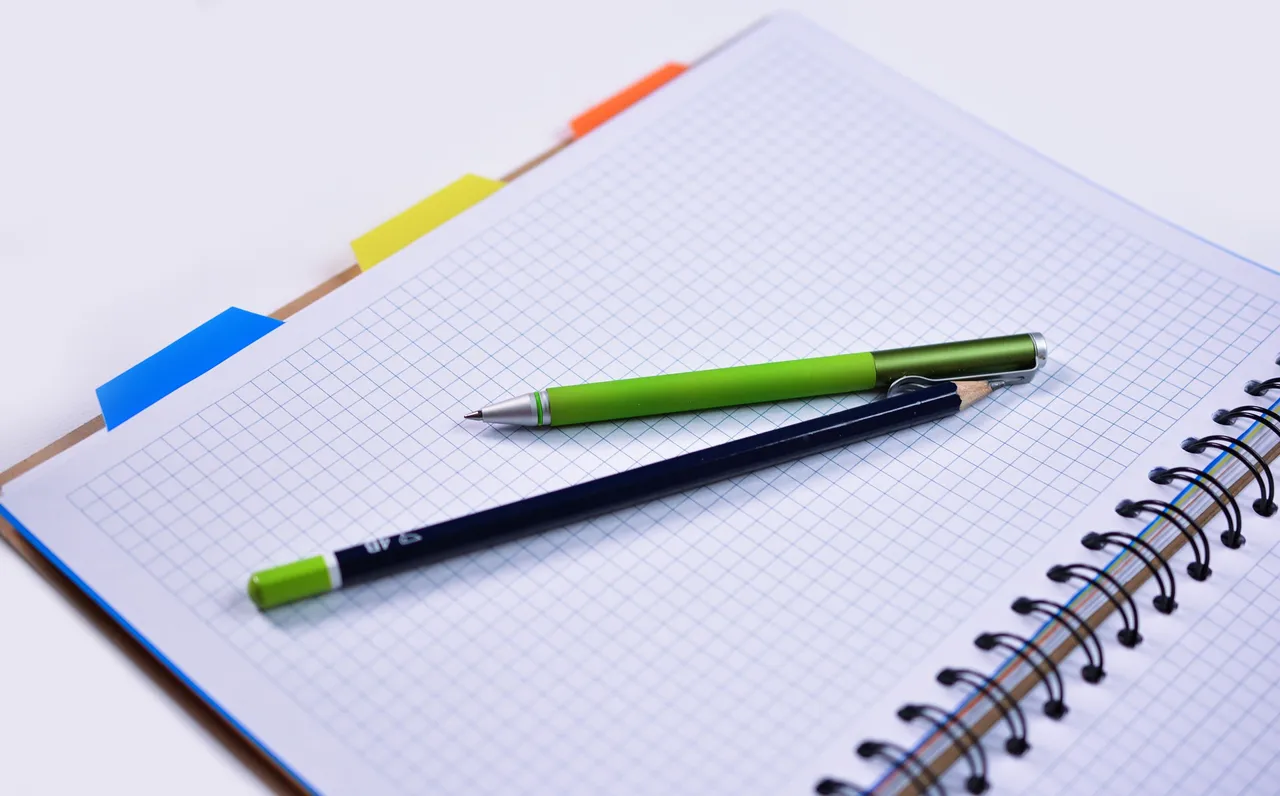 notebook-g6ff06dc19_1920.jpeg