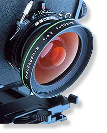 Large_format_camera_lens.jpg