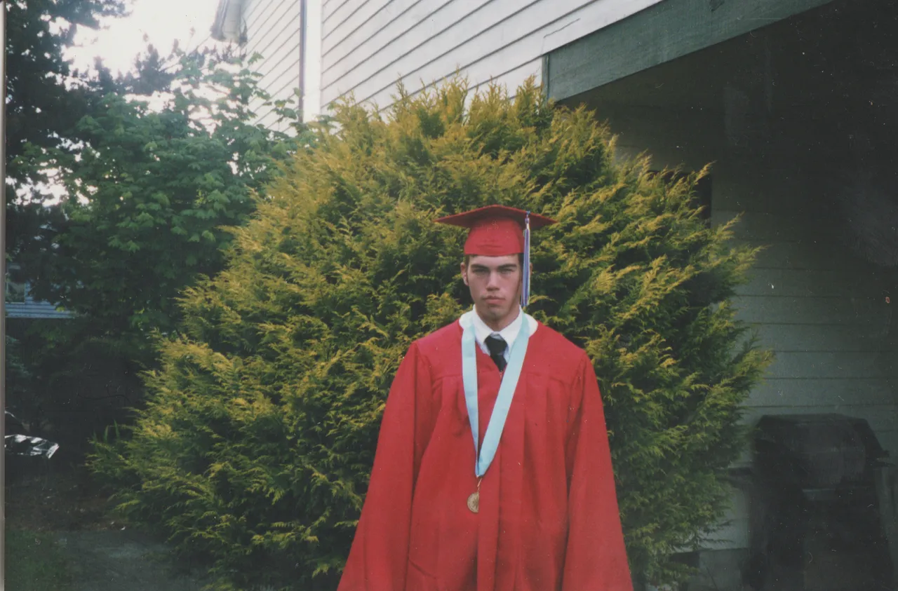 1999-06 - Alan Williams, high school graduation, scanned on 2021-08-09 - Monday, Alan pics-3.png