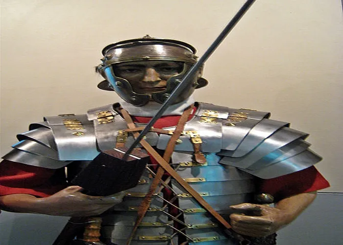 399px-Roman_military_clothes_National_Military_Museum_Bucharest_Romania1.jpg