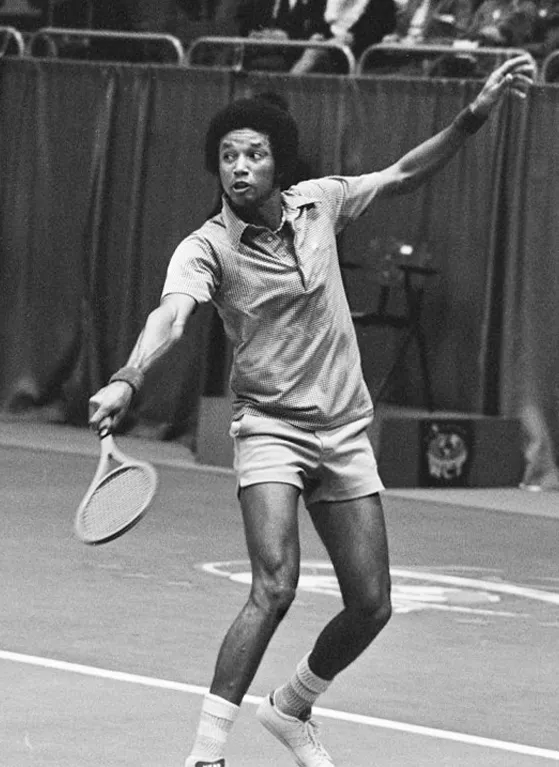 18.-Los colores del deportes (a veces) incluyen el negro-Ashe.jpg