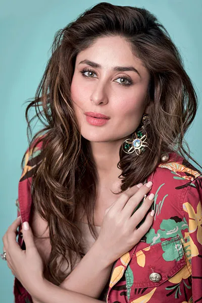 kareena-kapoor-on-cover-of-elle-india-magazines-february-issue-201602-661749.jpg