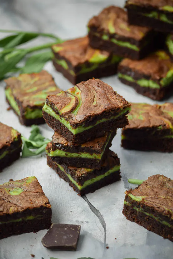 All-Natural Mint Chocolate Chip Cheesecake Swirl Brownies (12).jpg