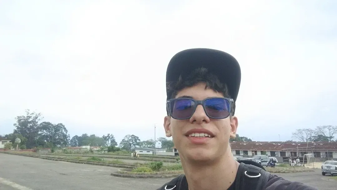 DYCZUtzSbtmFmQV2_1743385760942.webp