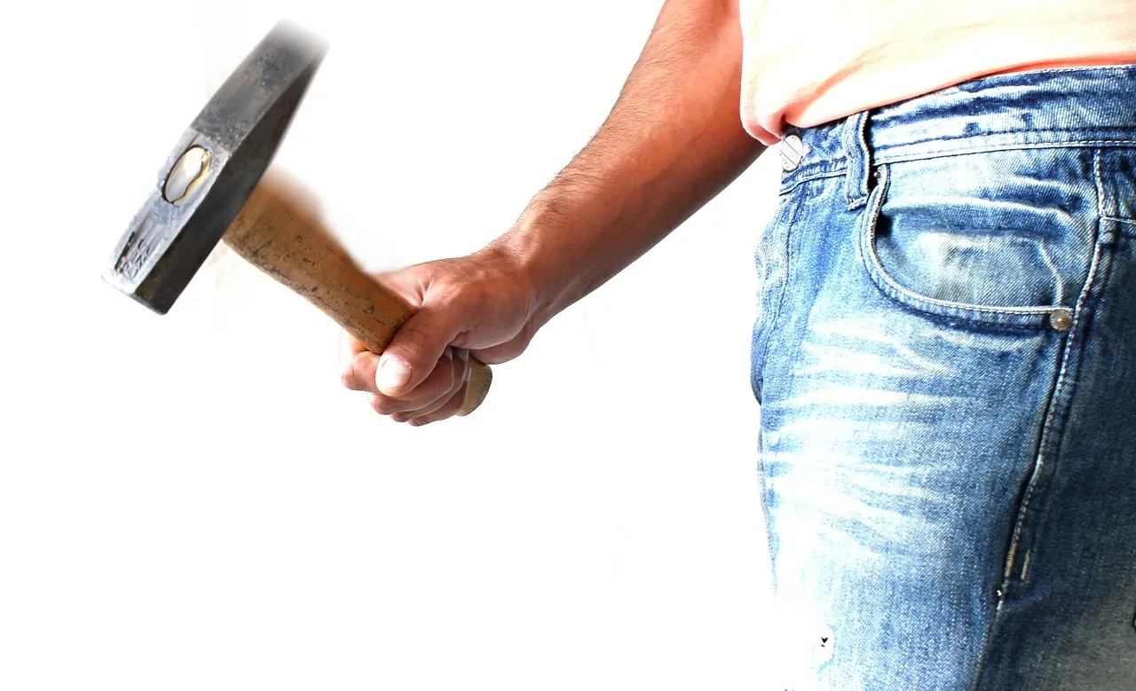 177 5+1 hammer-1008976_1280.jpg