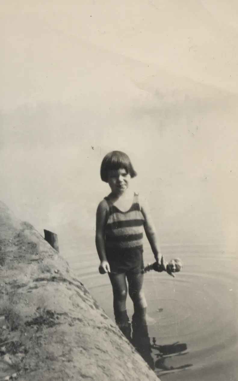 1930  Irene Dwana Pickett Water.png