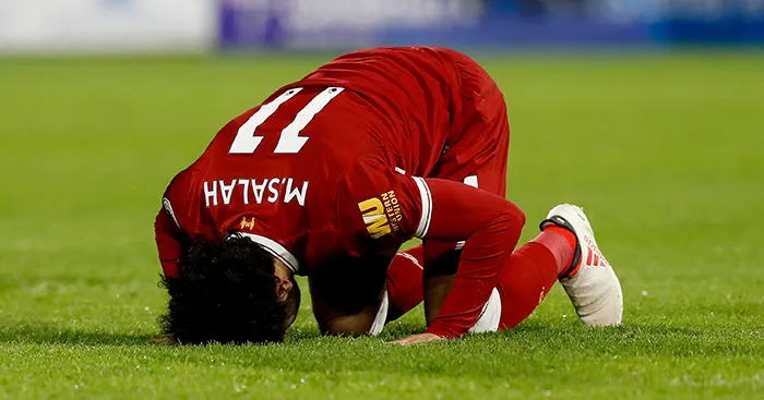 Mohamed-Salah-praying-Liverpool.jpg