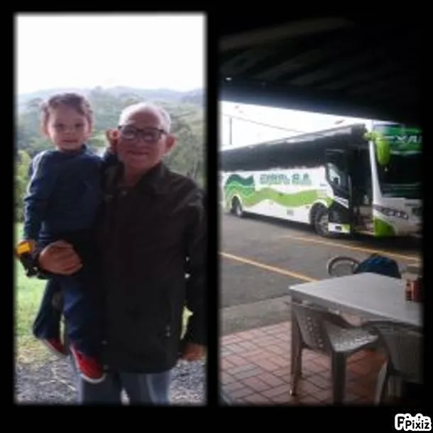 nieto y bus.jpg