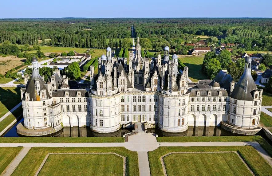 chambord-chateau-france.adapt.885.1.jpg