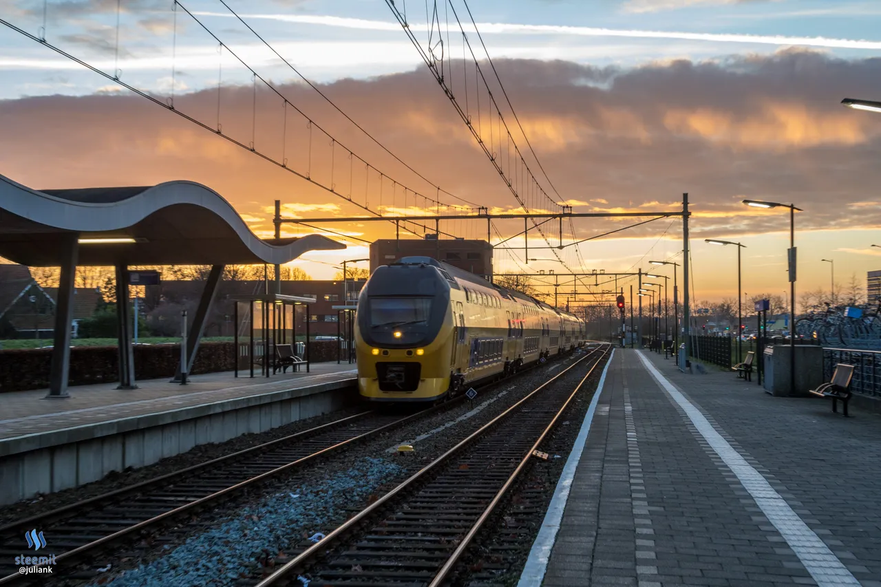 middelburg_goldenhour_train_station.jpg