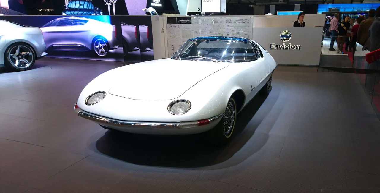 Chevrolet Testudo Bertone 02x.jpg