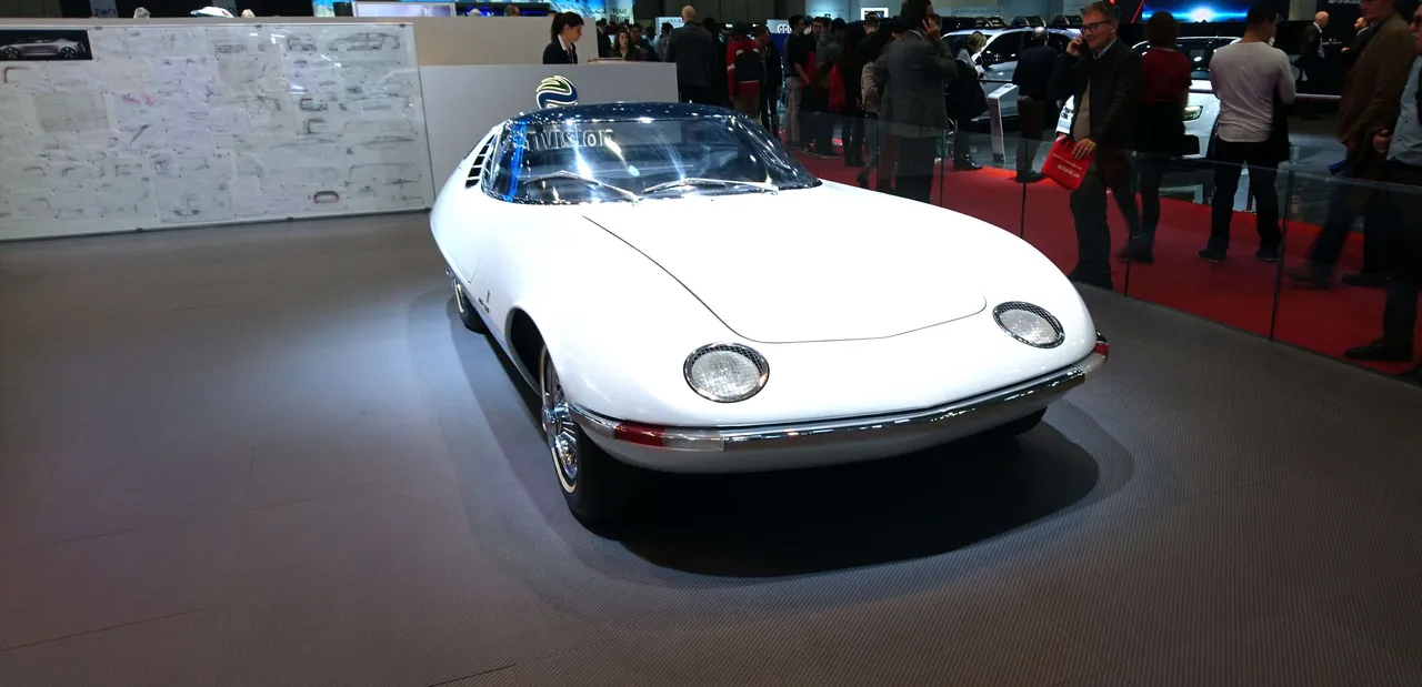 Chevrolet Testudo Bertone 01x.jpg