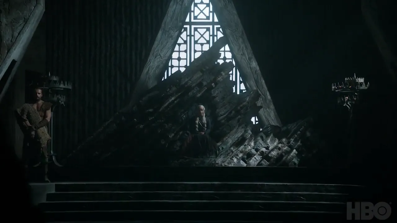 season7-daenerys-dragonstone-throne.png