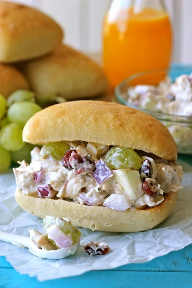 Greek-Yogurt-Chicken-Salad-Sandwich.jpg