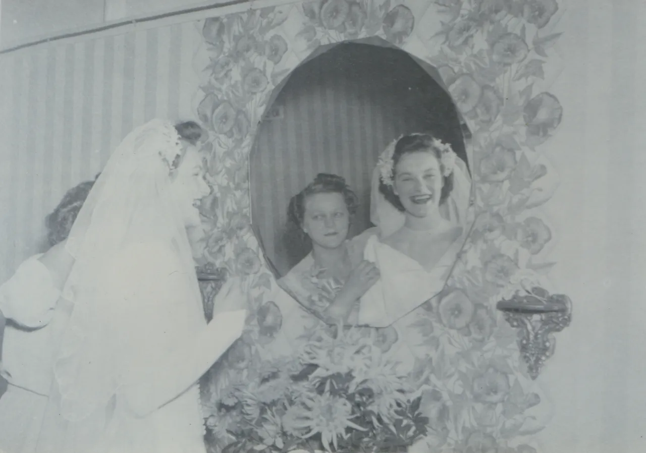 1948-09-18 - Saturday - Richard Morehead married KAPPA member Irene Dwana Pickett, group of photos-01.png