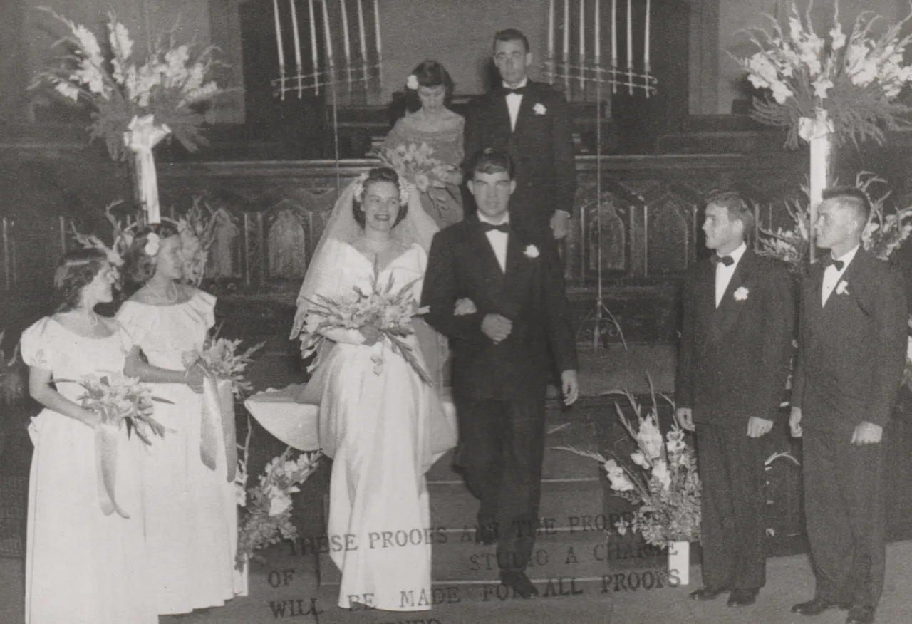 1948-09-18 - Saturday - Richard Morehead married KAPPA member Irene Dwana Pickett, group of photos-10.png