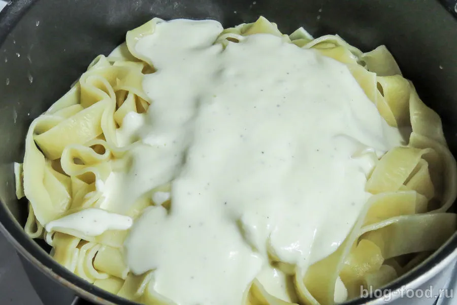 Fettuccine Alfredo