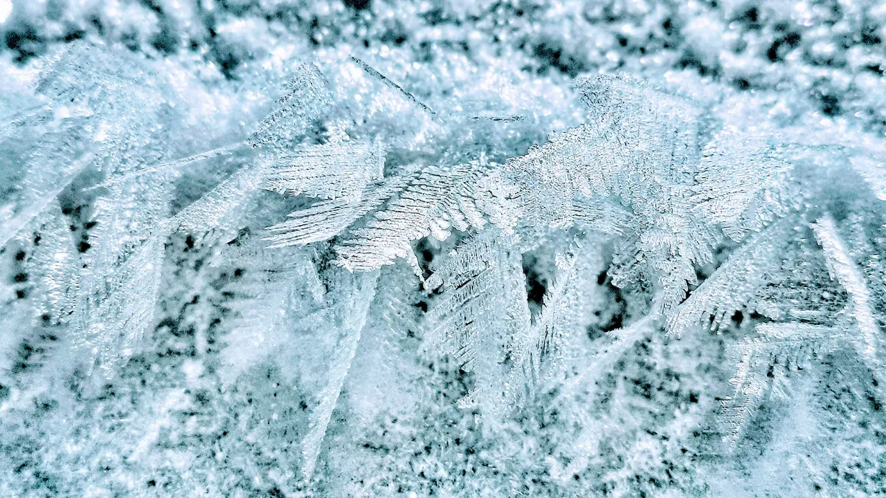ice crystal.jpg