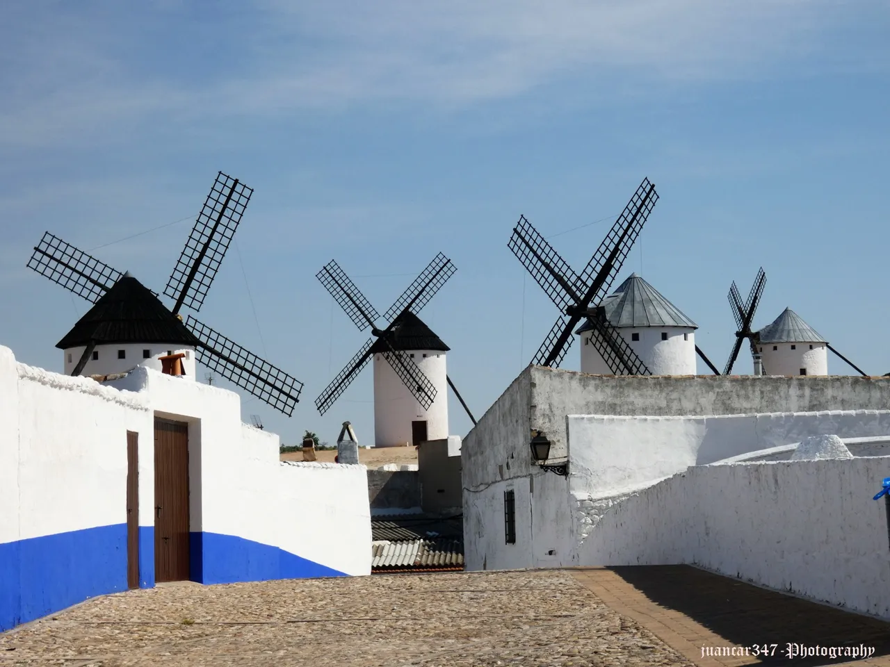 The windmills: historical heritage