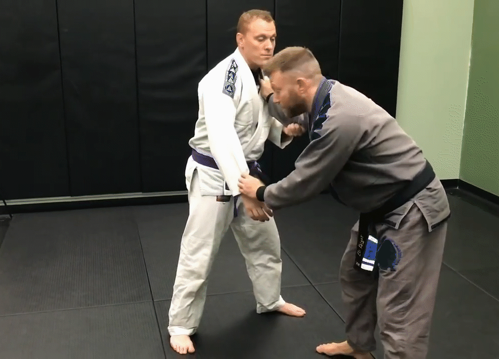 Best 5 stars Jiu-Jitsu Takedowns for People Who Suck at Takedowns_4.gif