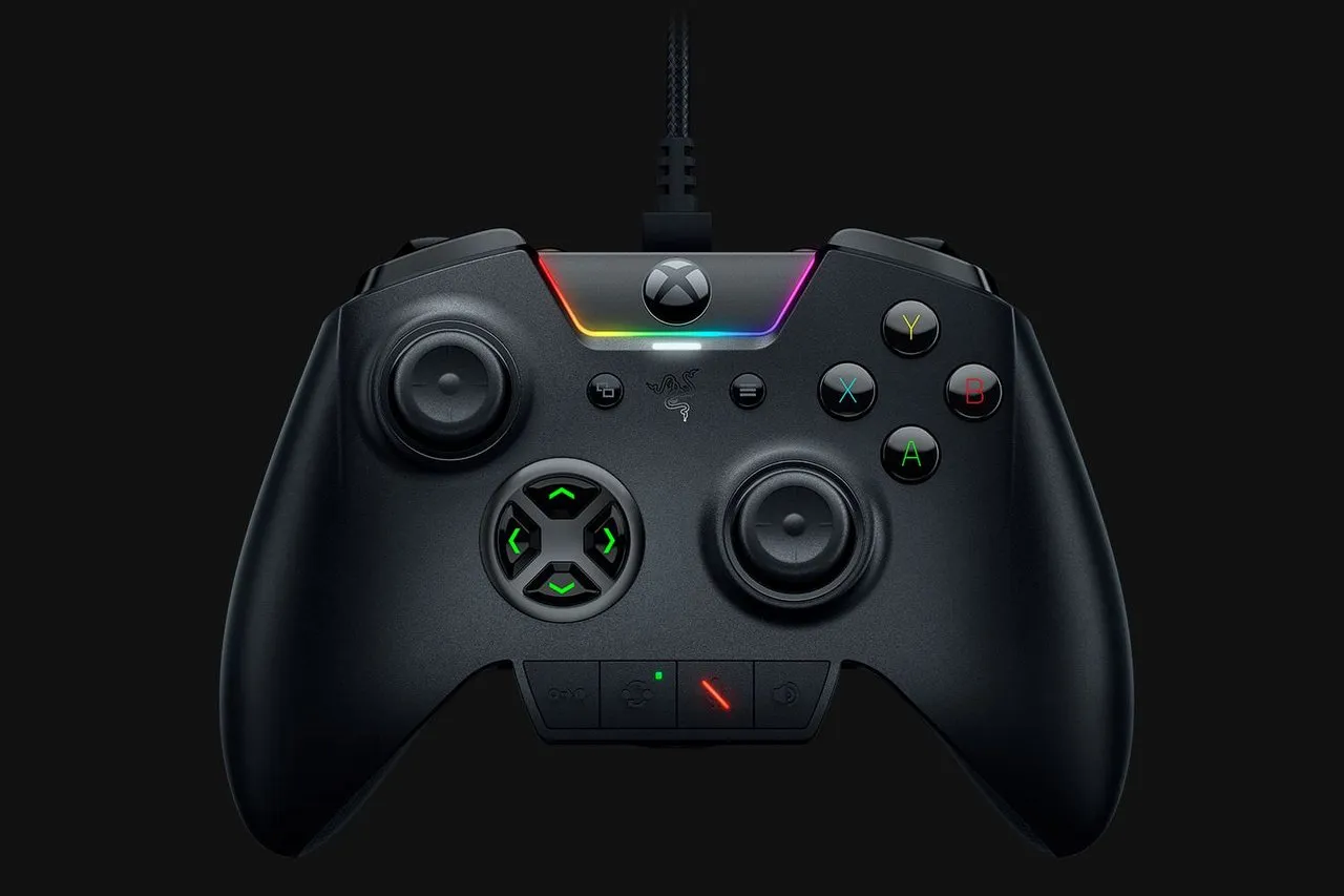 Razer-Wolverine-Ultimate-PC-and-Xbox-One-Controller.jpg