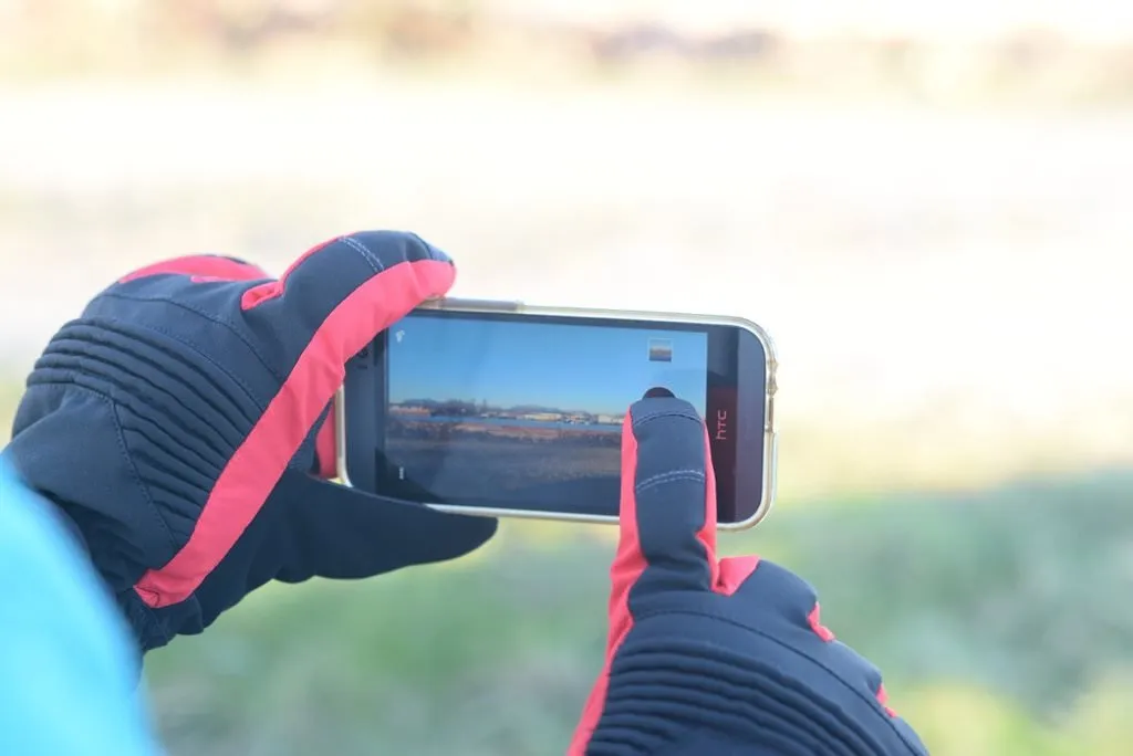 snowboardinggloves-takepicture_1024x1024.jpeg