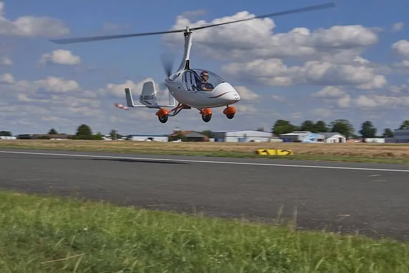 AutoGyro-Air2Air-0716-Web-017_800x533-ID17029-e328079df30b7c77cfb1fdf99045bbe8.jpg