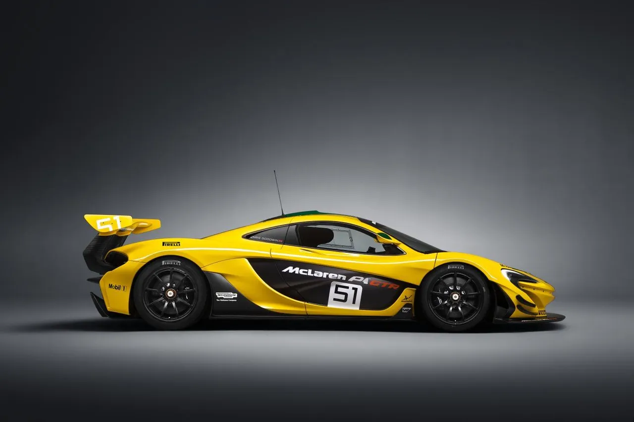 Geneva15_McLaren P1 GTR_03.jpg