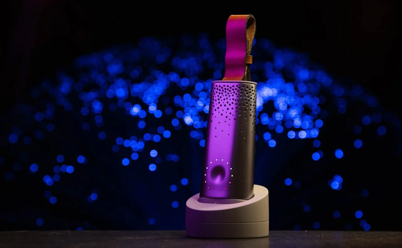 PRESS Flow Product Shot - space.jpg