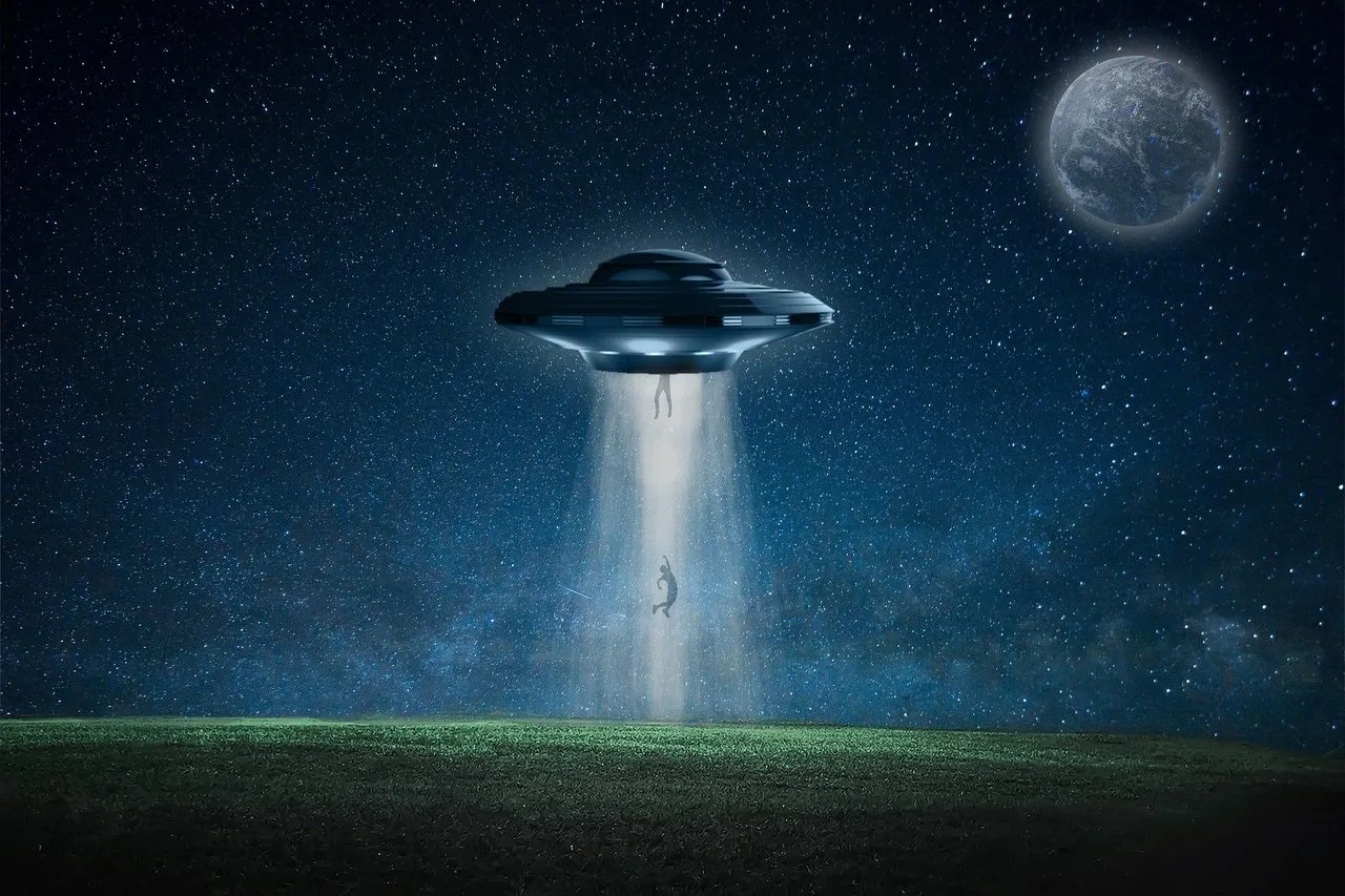 spaceship4828098_1920.jpg