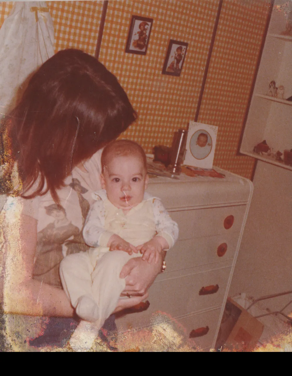1976-05 - Karen Williams with her first son, her firstborn, Nathan, rainbow, rectangle shape photos, not sure which month or where, 4pics-2.png