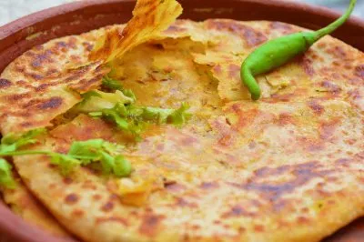 Ajwain_Besan_Ka_Paratha_Masala_Paratha_400.jpg