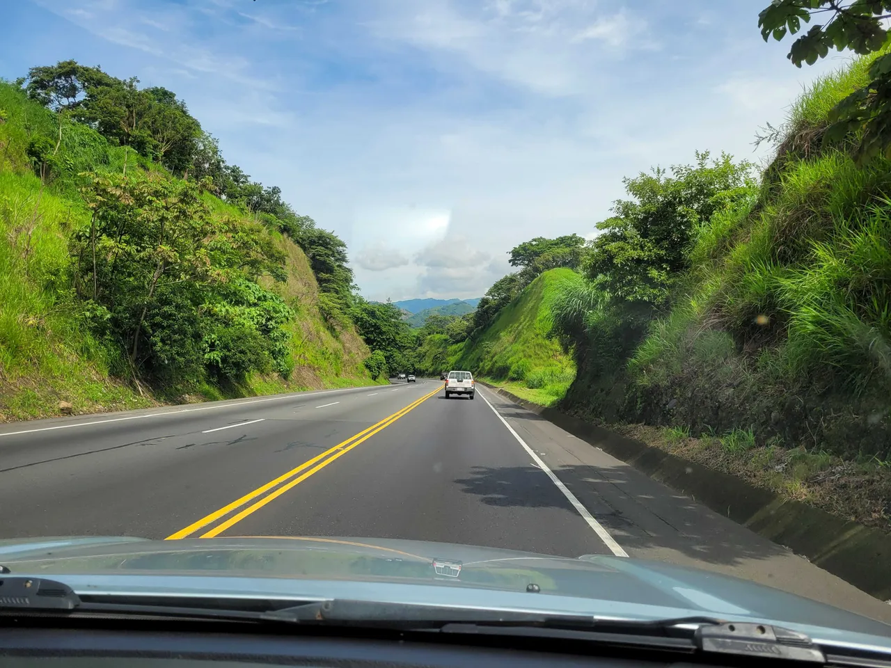 Driving on Costa Rica's highway 27.jpeg