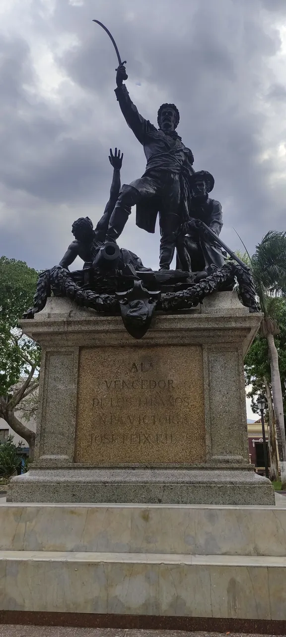 Busto al "vencedor de los tiranos"