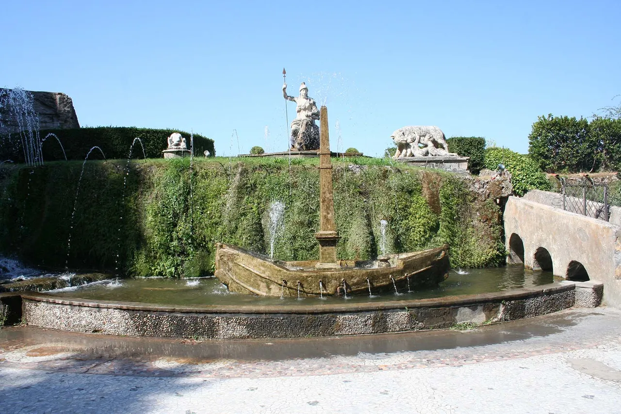 03 Fontana della Rometta.JPG