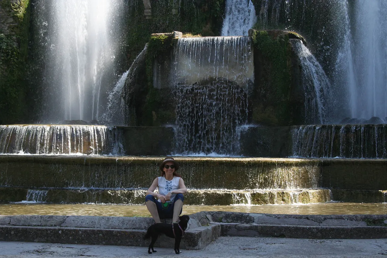 05 Fontana di Nettuno02.JPG