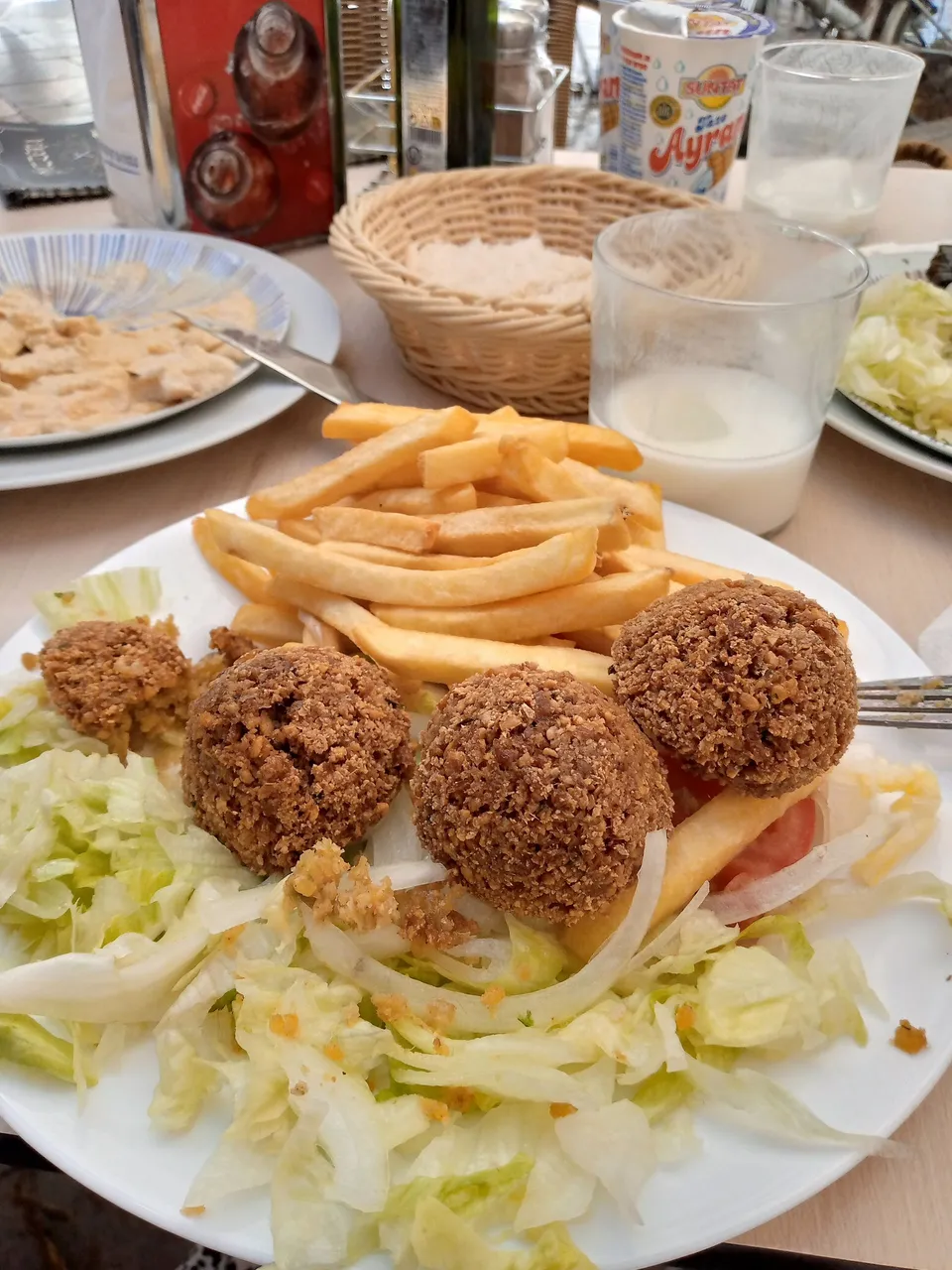 Granada almuerzo Falafel.jpg