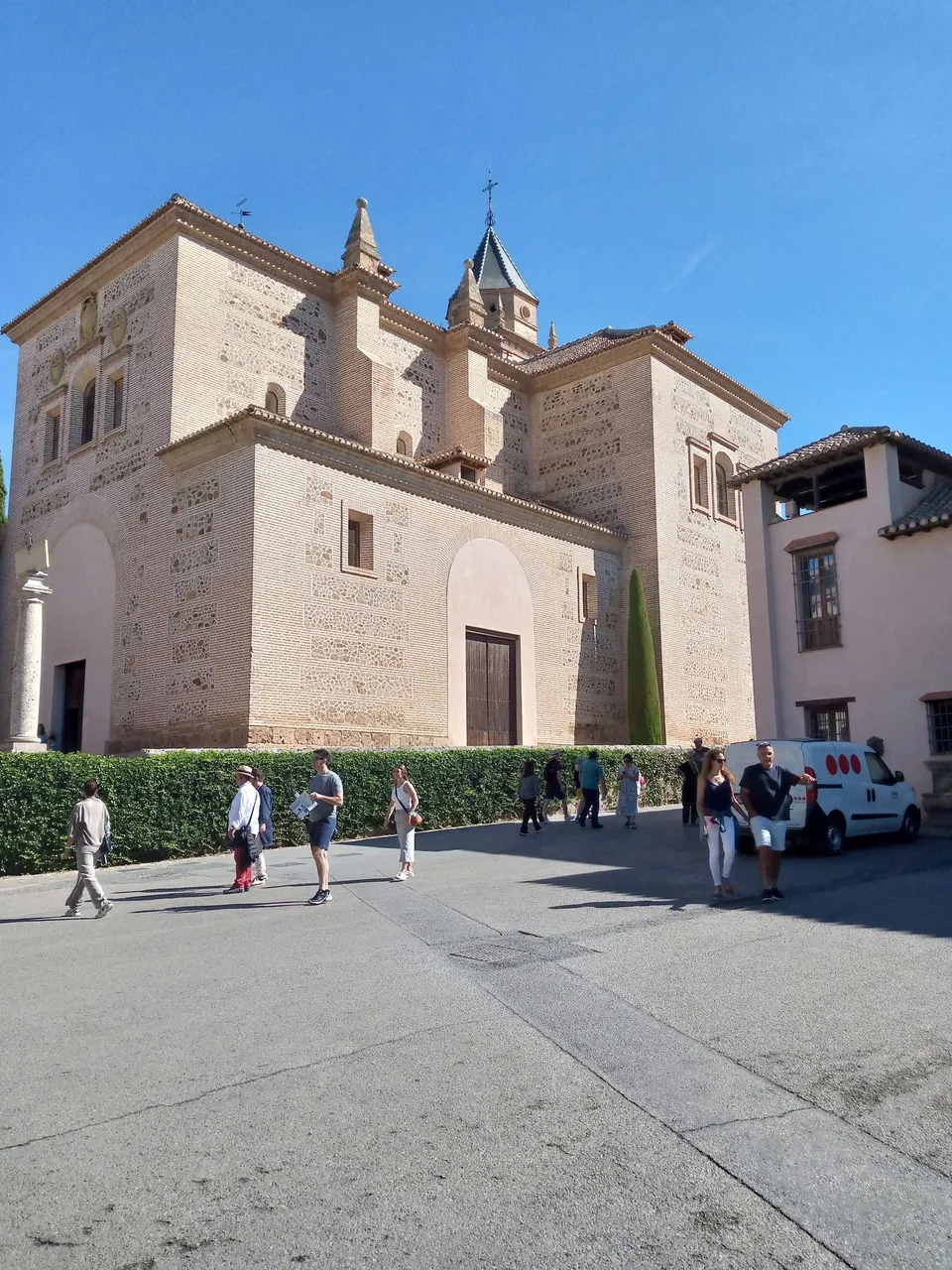 La Alhambra vista lateral.jpg